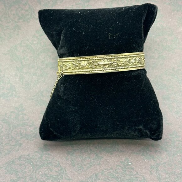 VTG Whiting & Davis 1950s Gold-Tone Hinged Cuff Bracelet - Picture 6 of 15